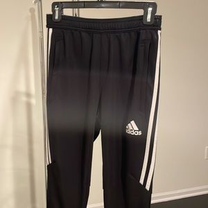 End small adidas track pant